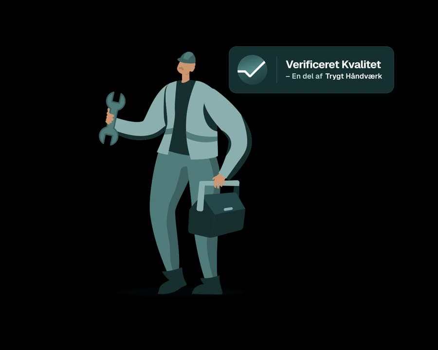 VVS-installatør med Trygt Håndværks kvalitetsstempel